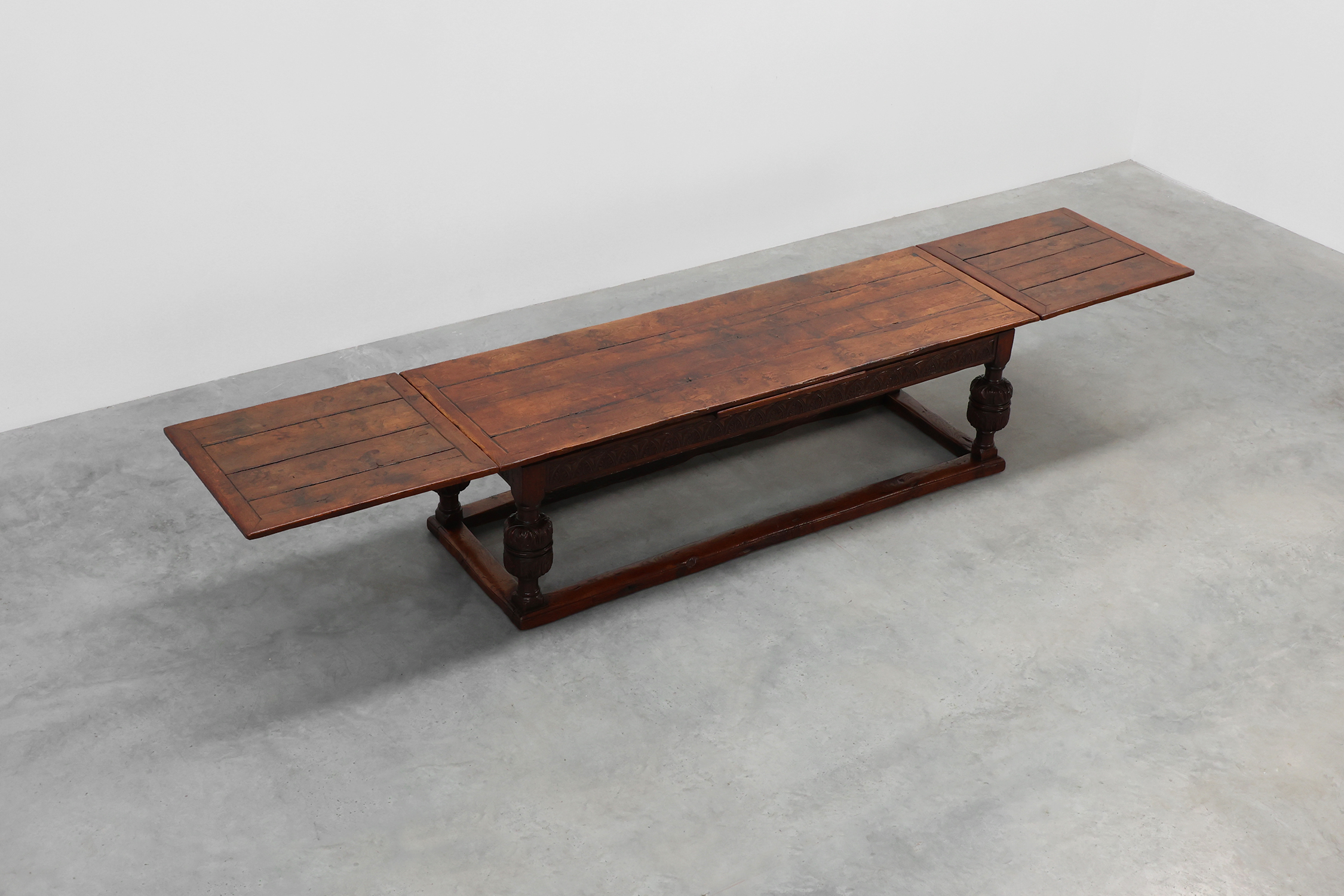 Large 17th‑Century Extendable Oak Dining Table, Francethumbnail